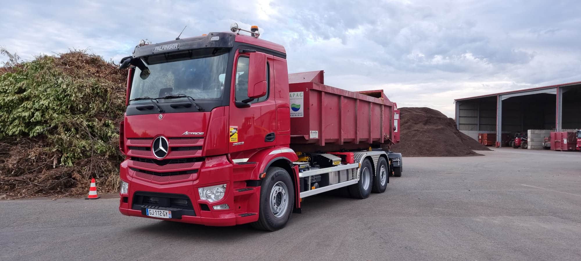 Camion_GJ_benne_etanche